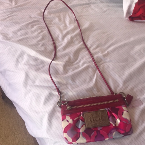 Coach Handbags - Pink and purple coach poppy purse